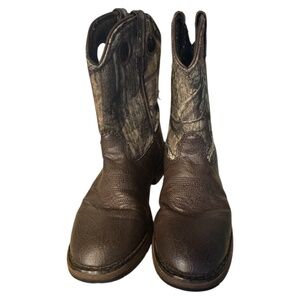 Size 1M Boys Camo Durango Boot